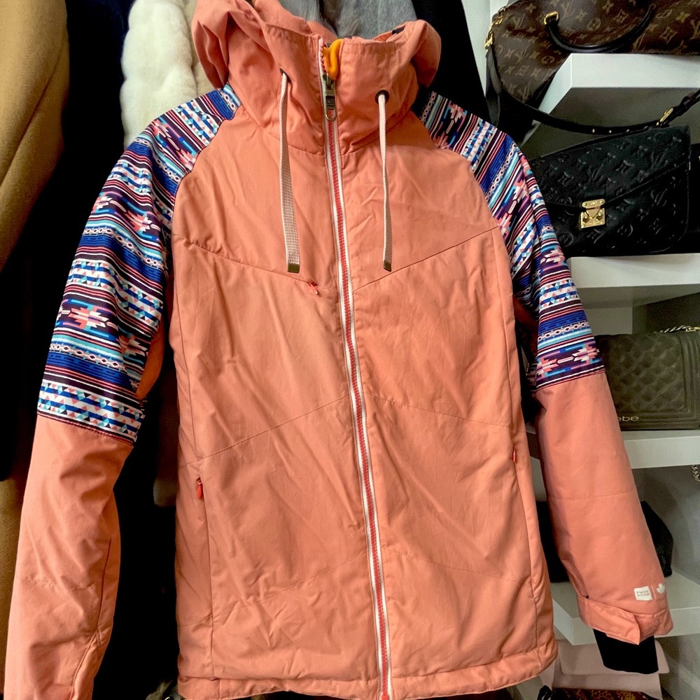 Snow jacket